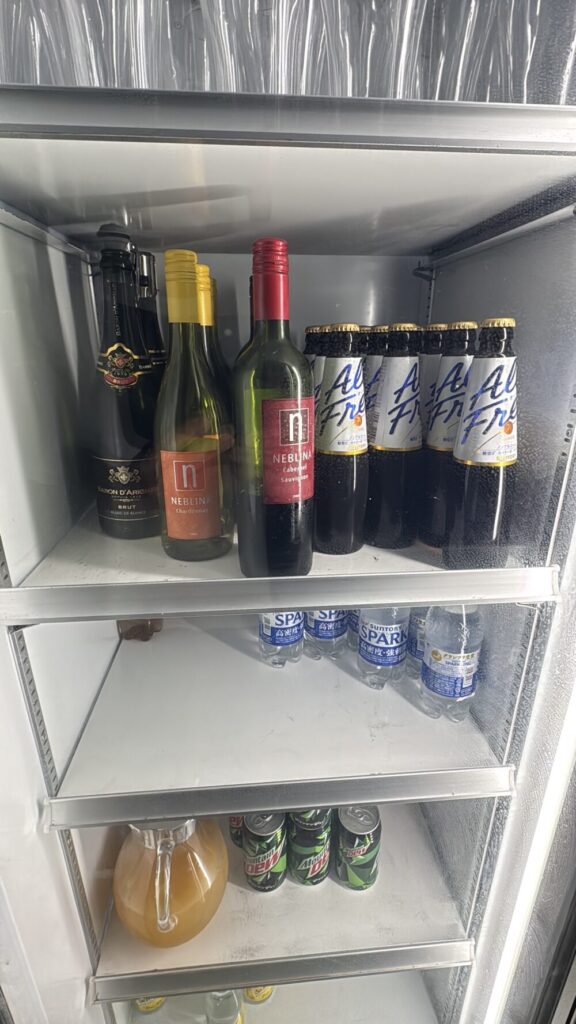 宿泊当時のラウンジで提供されていた飲み物の冷蔵庫