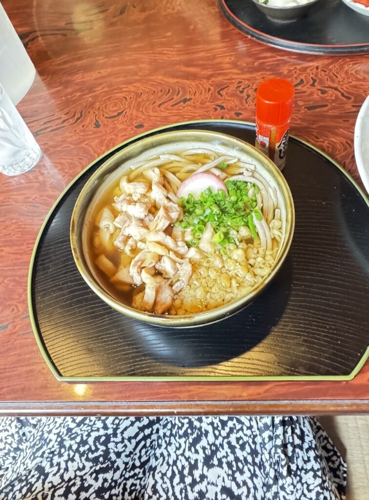 そば粉100%手打ちのかしわそば