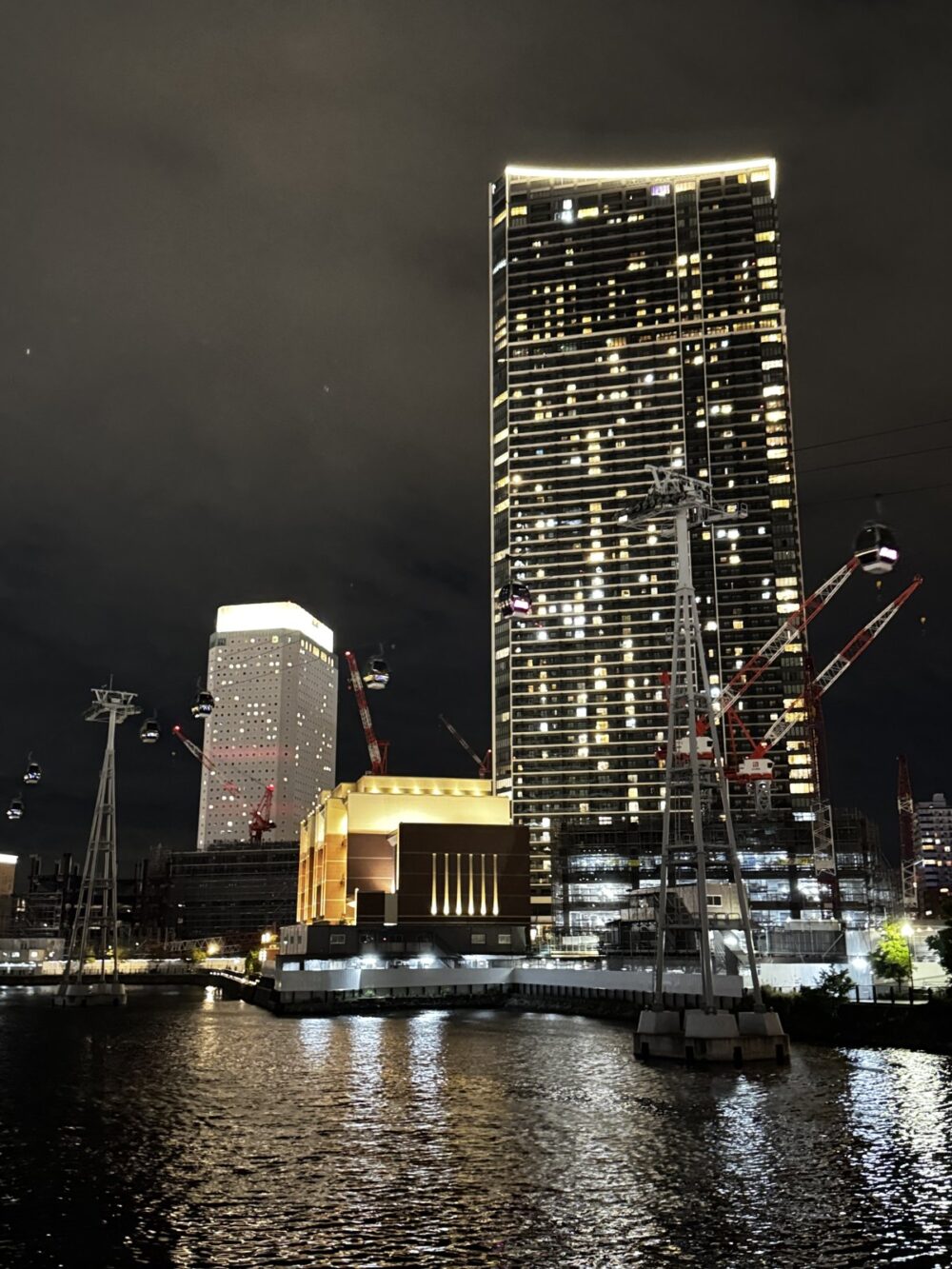 汽車道から望むみなとみらいの夜景